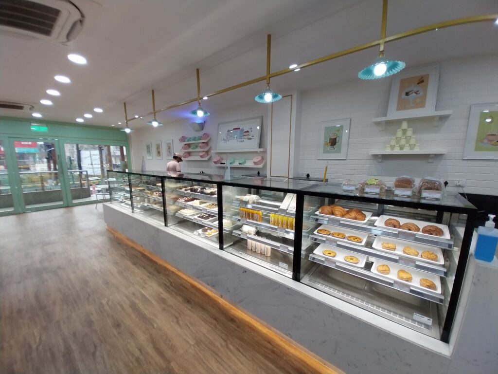 Bakery showcase