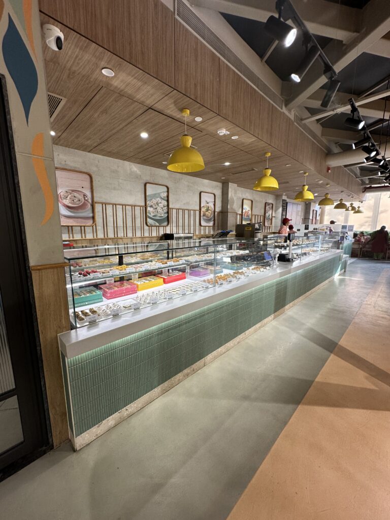 BAKERY DISPLAY COUNTER